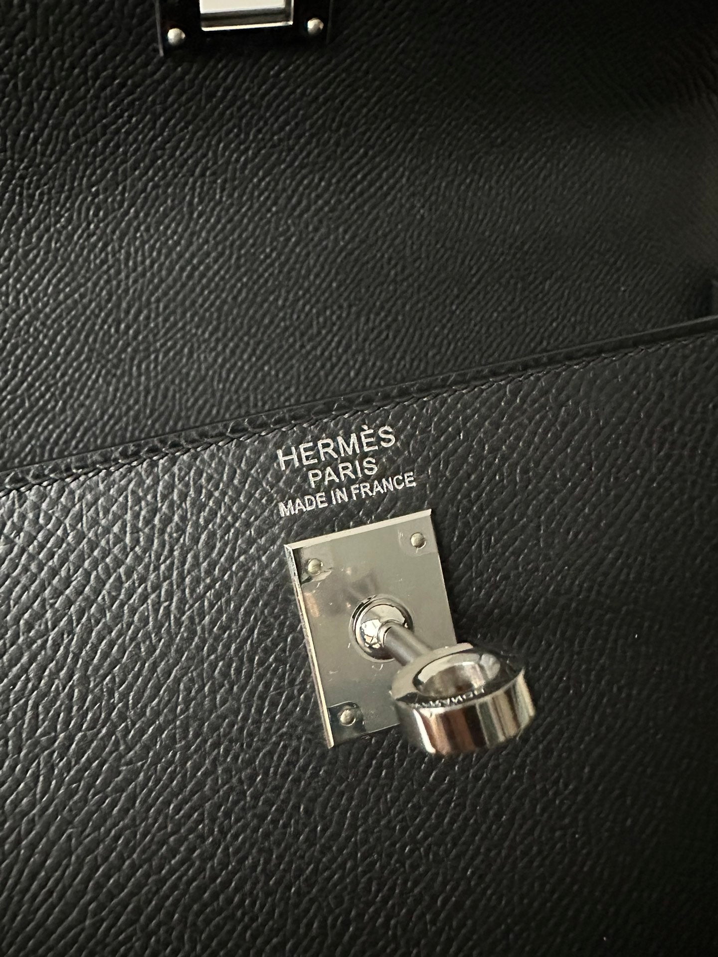 HERMES KELLY 25CM BLACK EPSOM SILVER HARDWARE