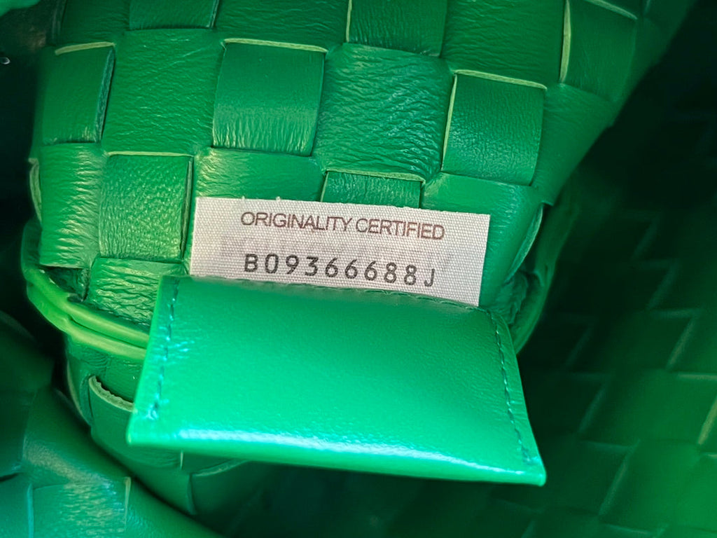 BOTTEGA VENETA SARDINE 33 WITH CHAIN IN SHAMROCK GREEN LAMBSKIN