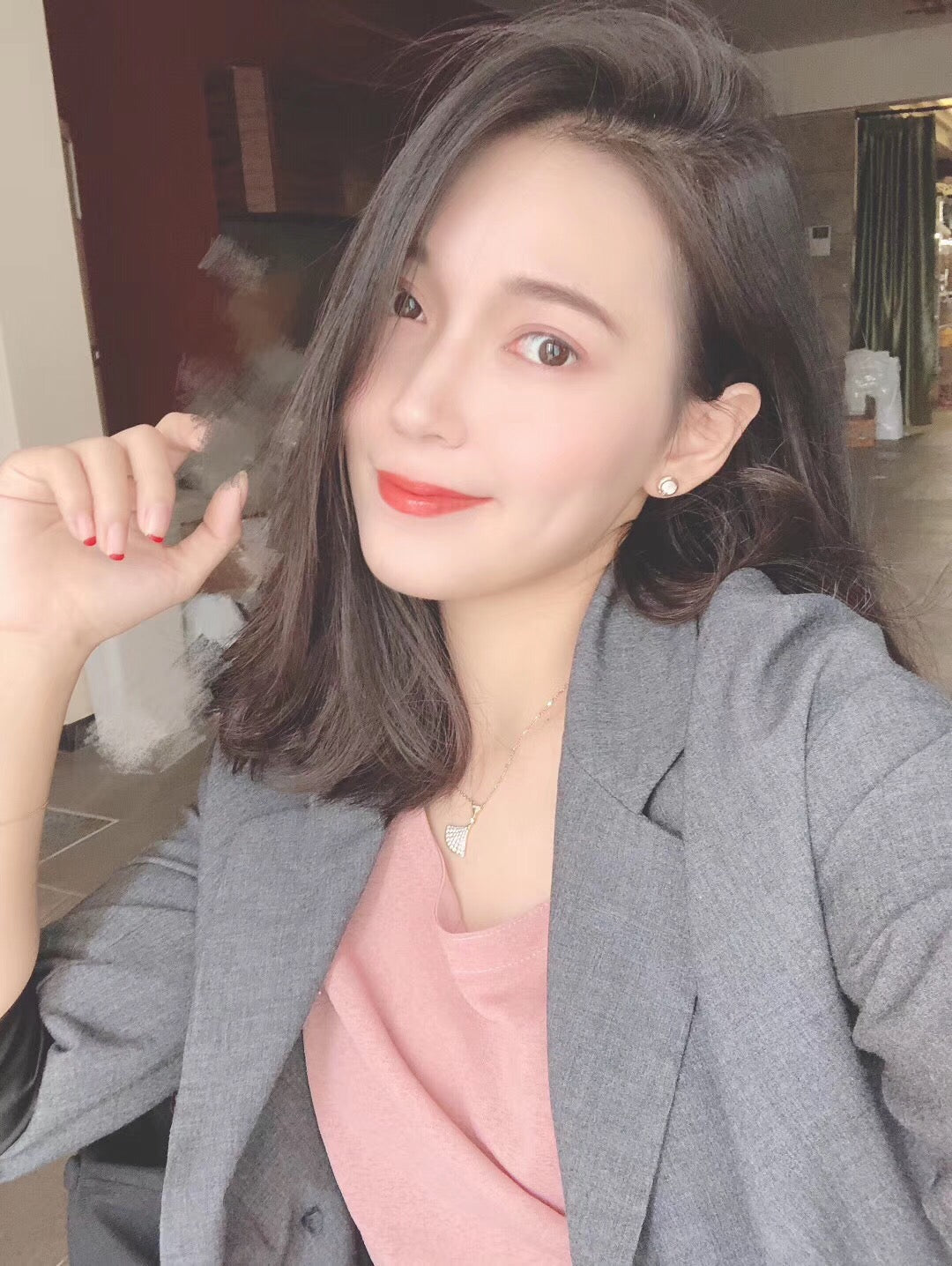 18K Tiffany Mother-Of-Pearl Circle Earrings