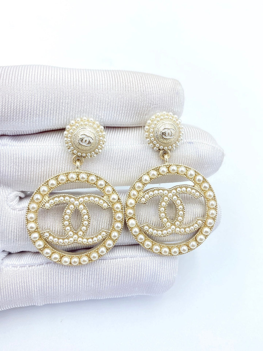 18K  Chanel Pearl Earrings