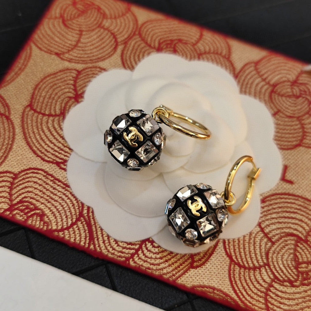 18K  Chanel Round Crystals Earrings