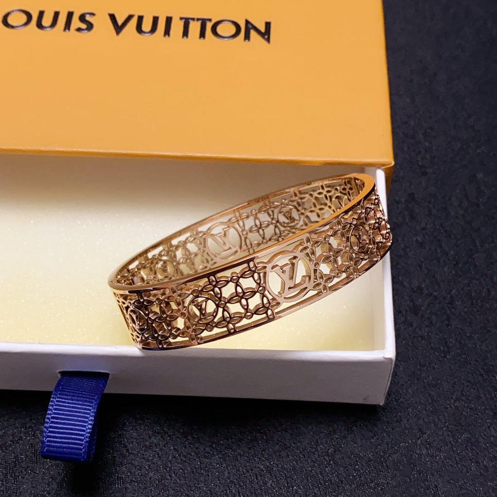 18K Louis Vuitton Hollow Bracelet