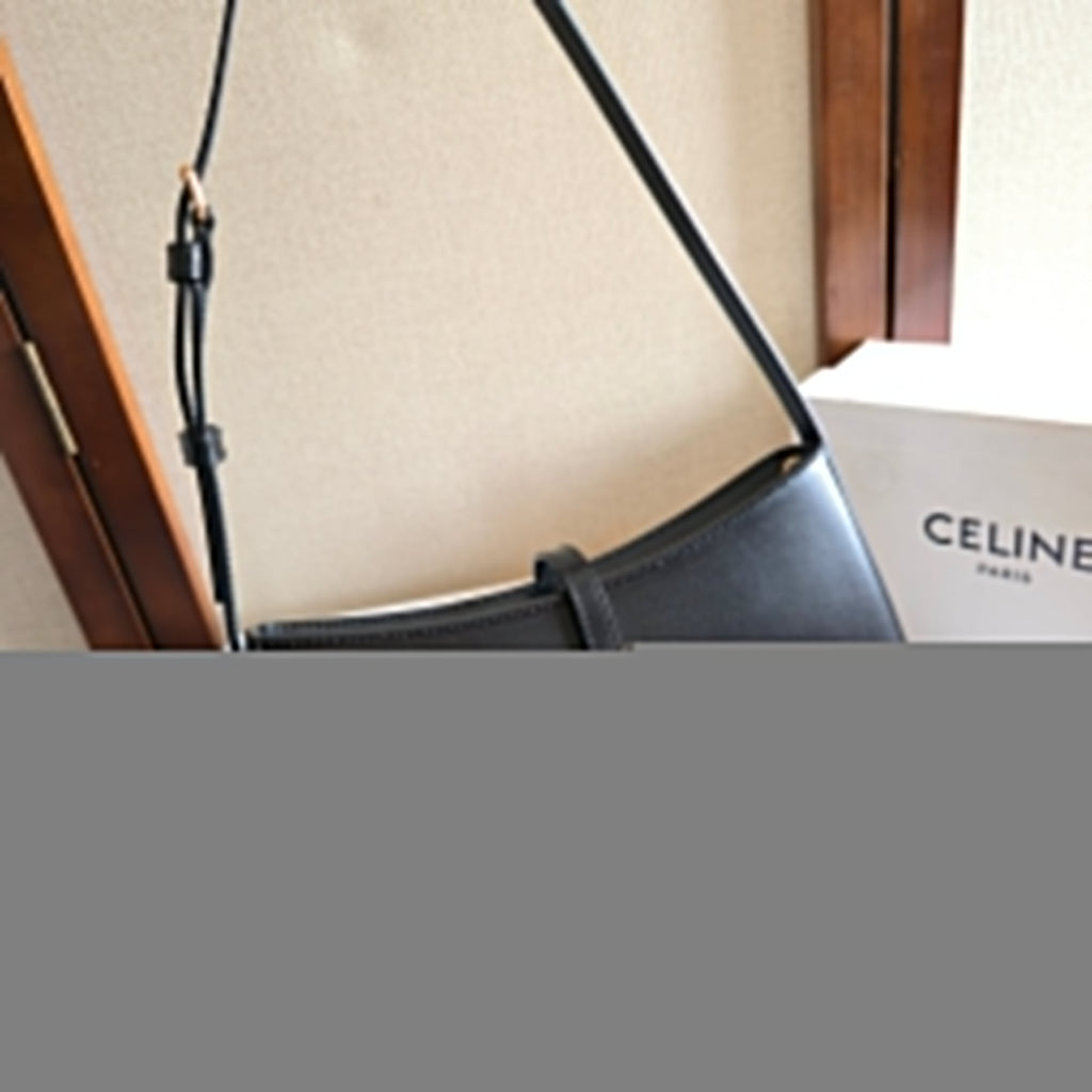 CELINE 25S TINA SHOULDER BAG 25MM IN BLACK CALFSKIN GOLD HARDWARE