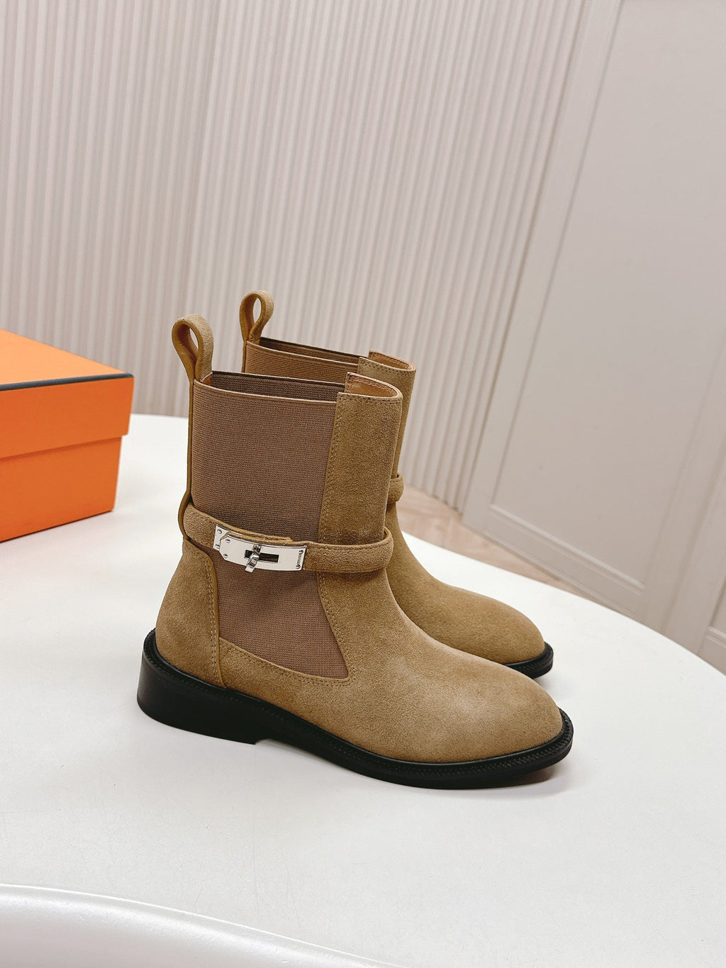 HERMES KELLY BUCKLE SHORT BOOTS IN PEANUT BROWN SUEDE