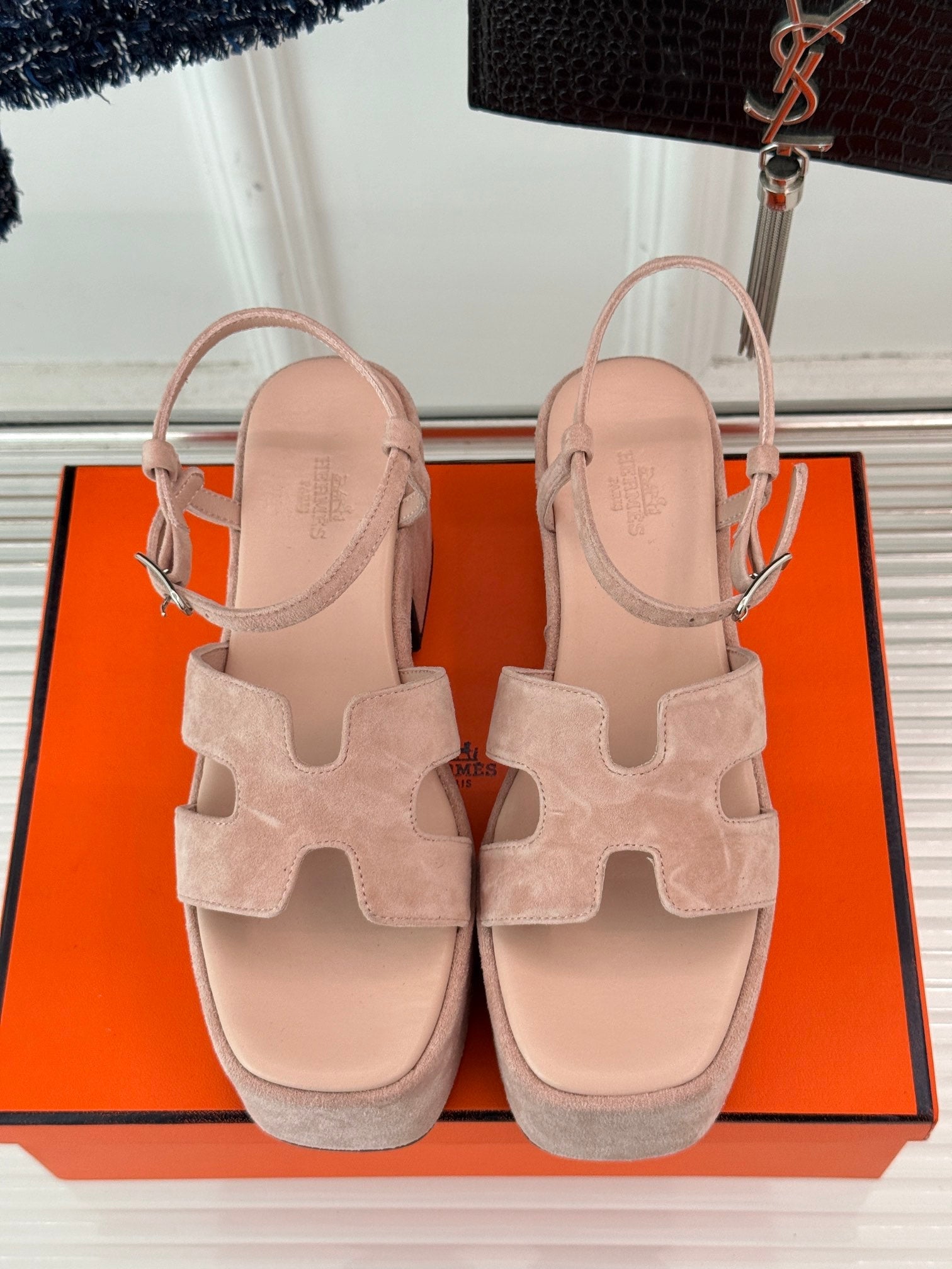 HERMES 25S JAM 30 HIGH-HEEL SANDAL IN PEACH PINK SUEDE
