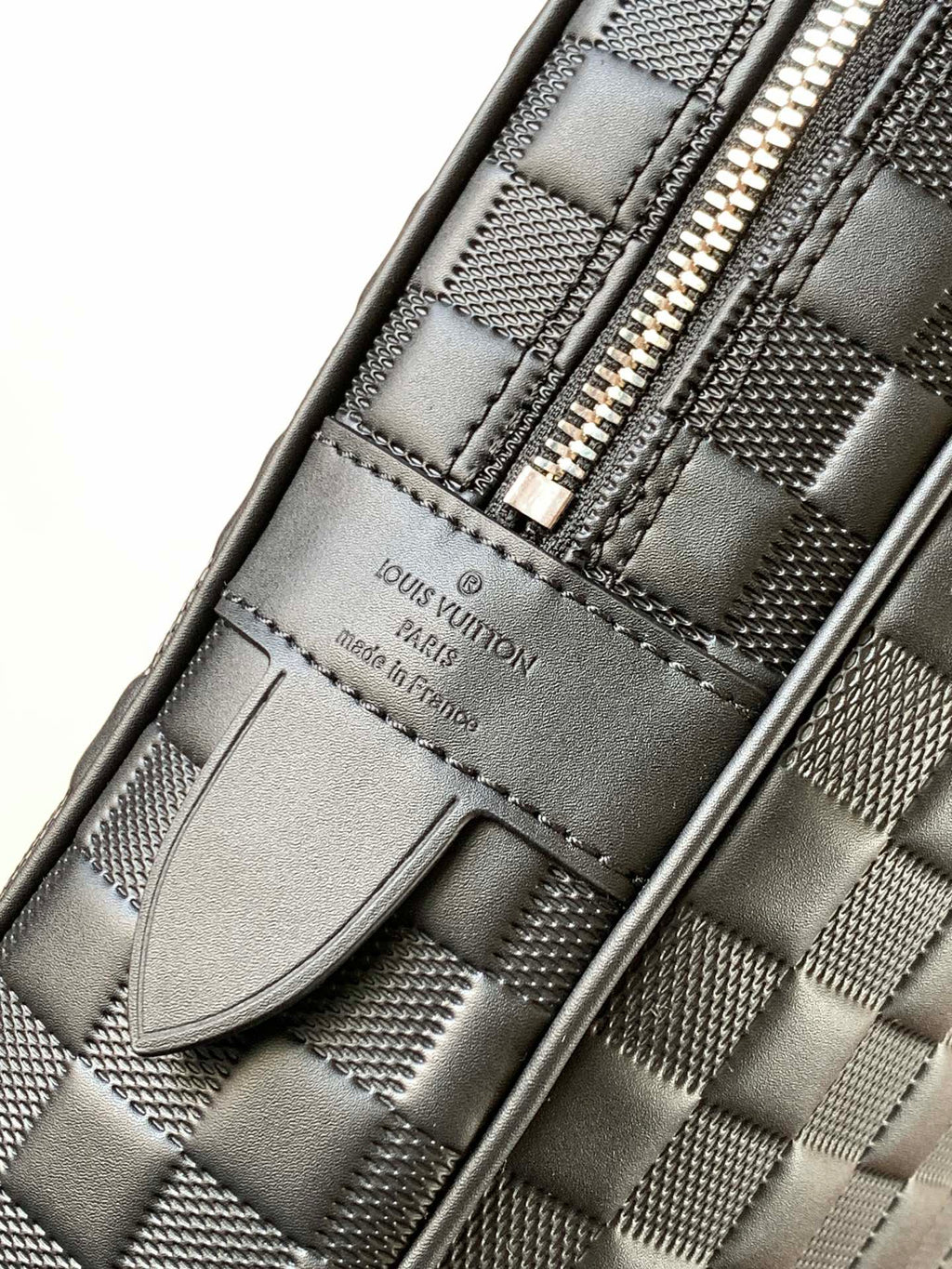 LOUIS VUITTON LV 25S PORTE- DOCUMENTS VOYAGE 41 IN BLACK EMBOSSED DAMIER INFINI CALFSKIN
