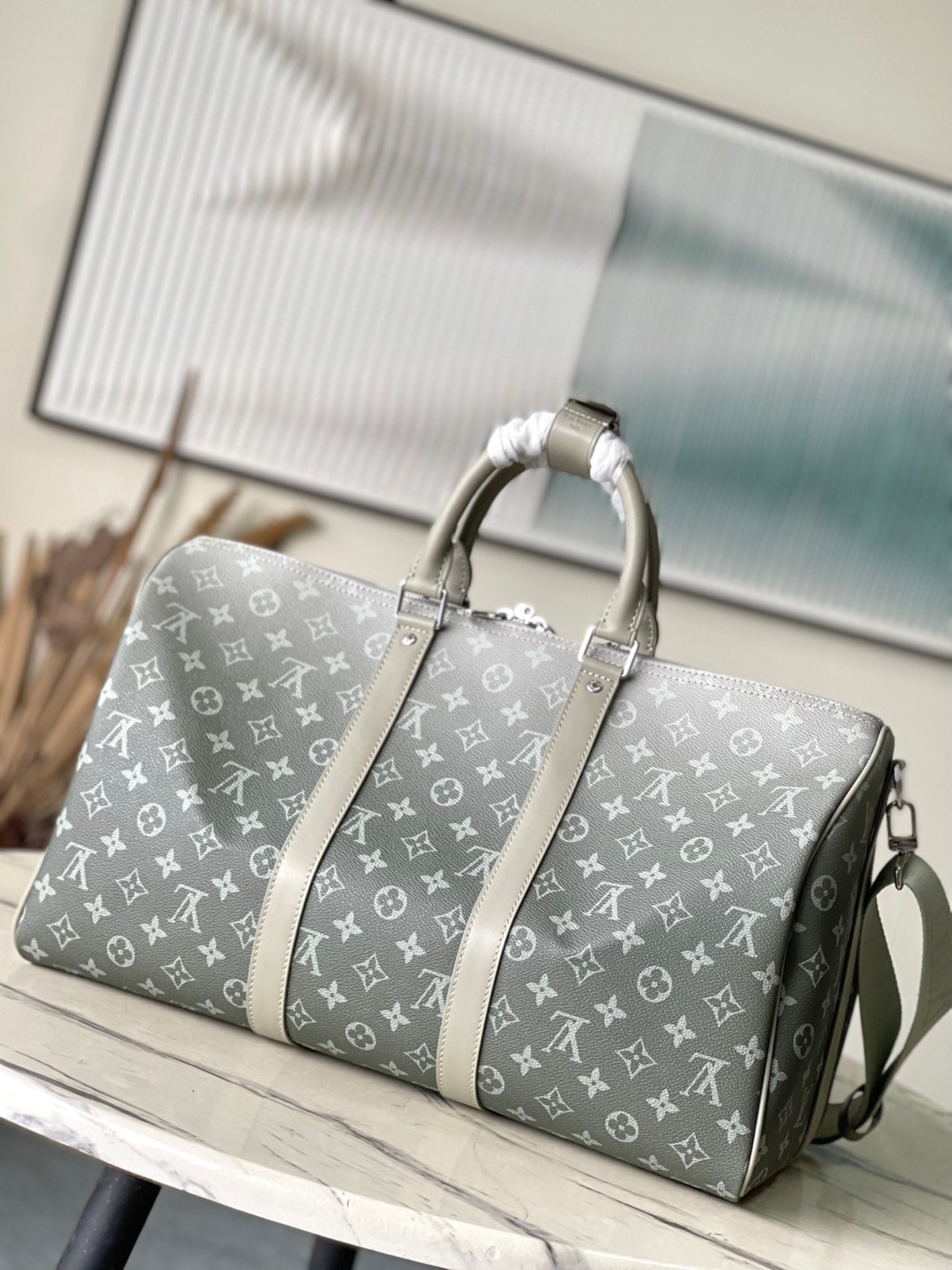 LOUIS VUITTON KEEPALL BANDOULIÈRE 45 IN GRAY MONOGRAM GRADIENT CANVAS
