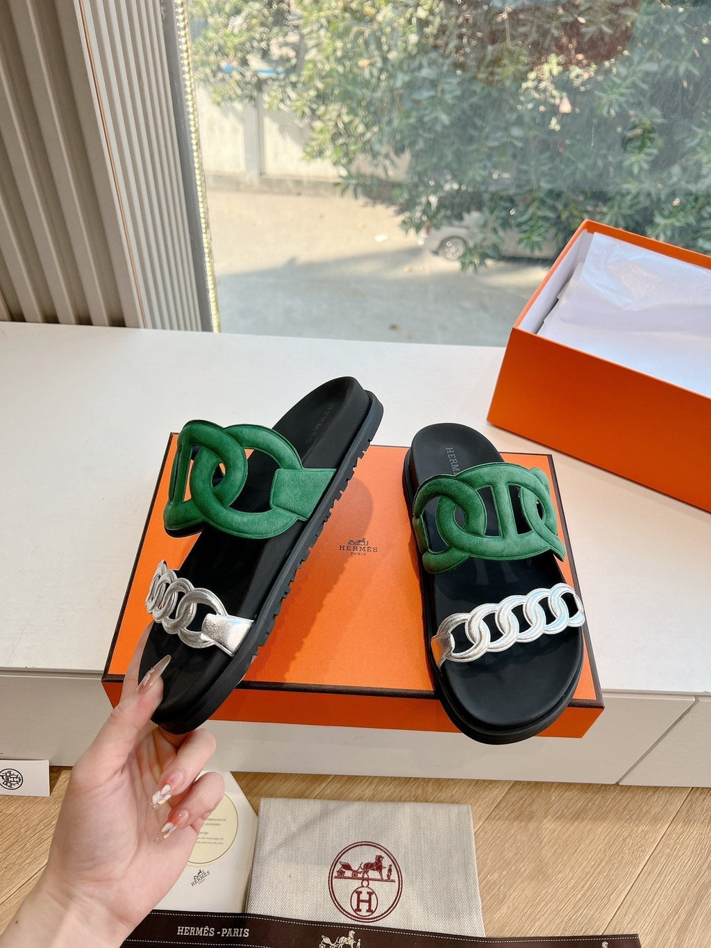 HERMES EXTRA SANDAL IN MEDIUM GREEN MIX SILVER CALFSKIN