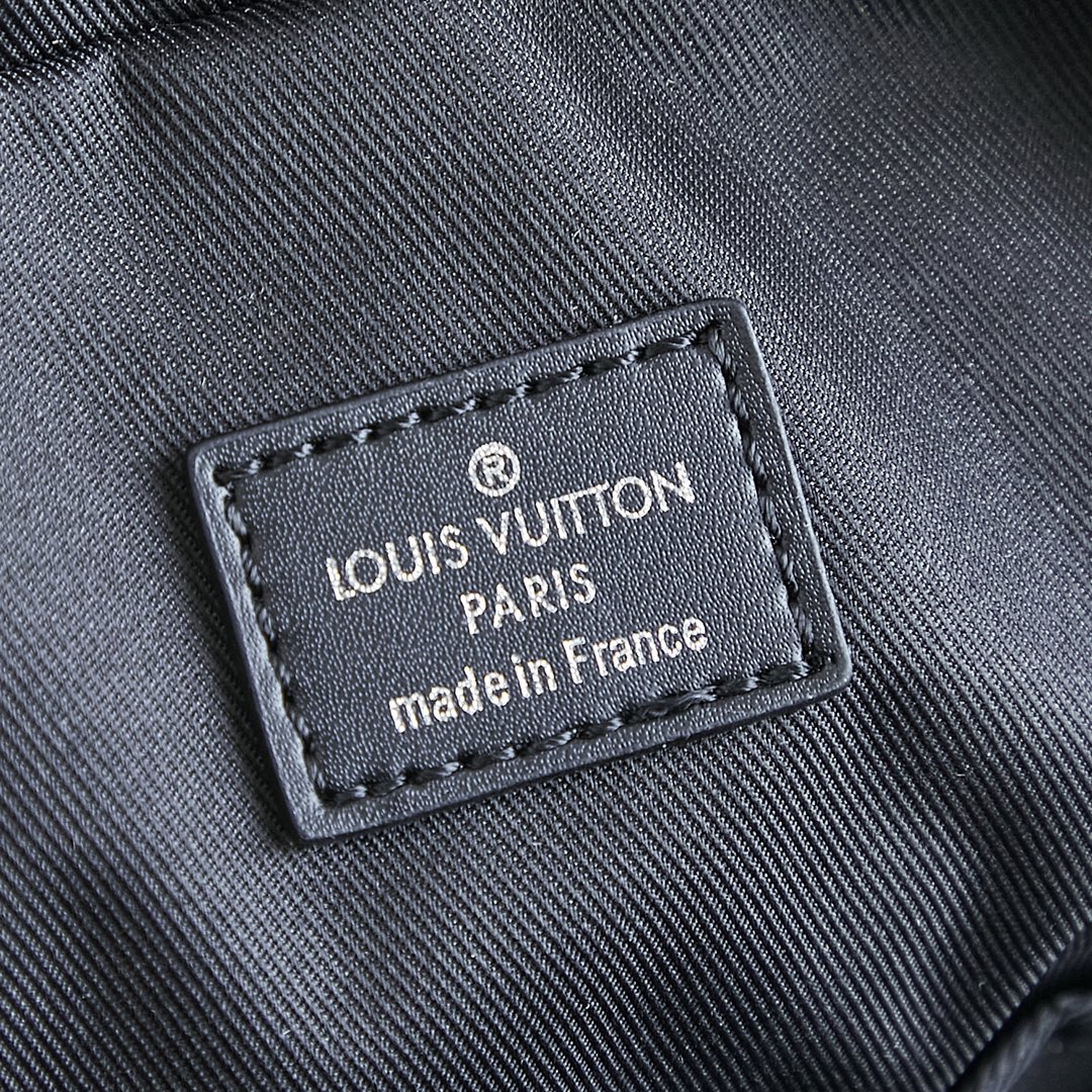 LOUIS VUITTON AVENUE SLINGBAG 31 IN BLACK DAMIER INFINI CALFSKIN